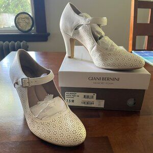 White wedding shoes 7.5